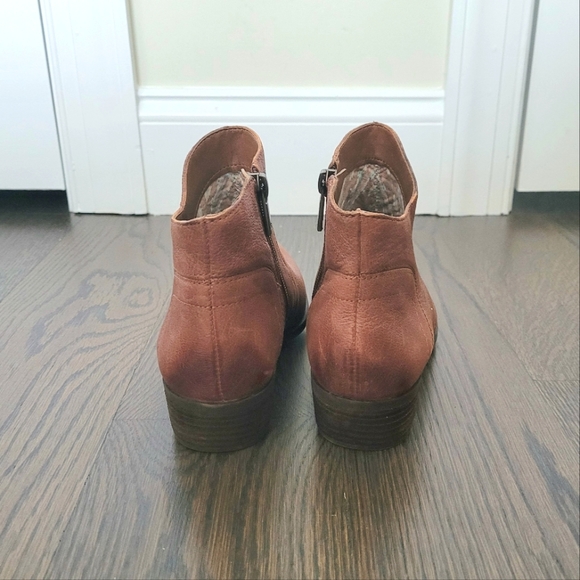 Lucky Brolley Almond Pebbled Leather Block Heel Bootie Western Gift Party School